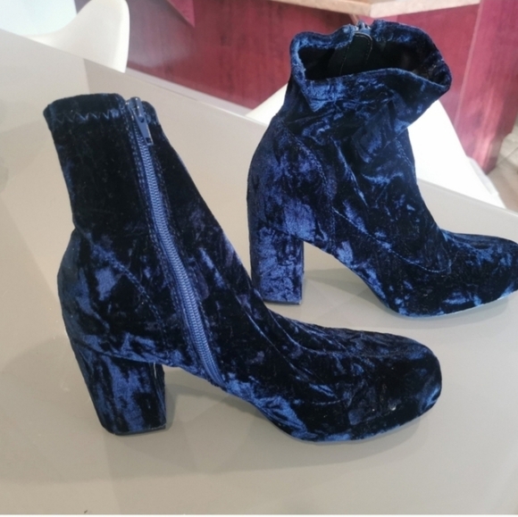 MIA Shoes - MIA Vicky Blue Velvet Ankle Boots | Block Heel | Size 9